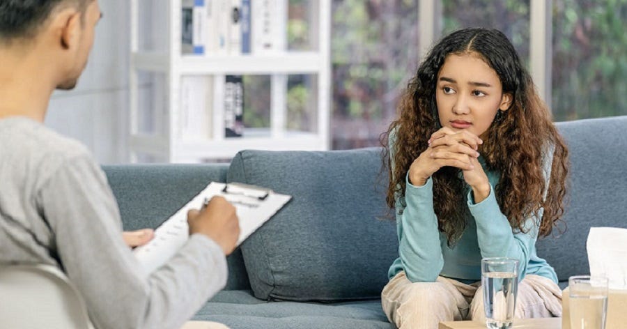 How Relationship Coaching Empowers Personal Growth